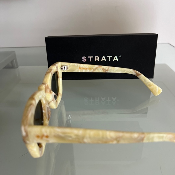 STRATA Roadcase Carrara Square Sunglasses main image 8